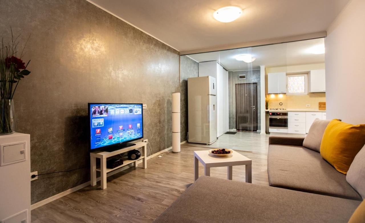 Aquarium Grivita Apartment